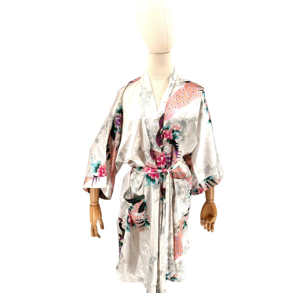 Old Shanghai White Peacock Peony Floral Pockets Kimono Robe